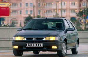 Купить б у автозапчасти Renault 19