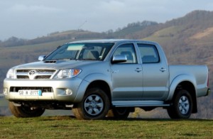 Купить б у автозапчасти Toyota Hilux