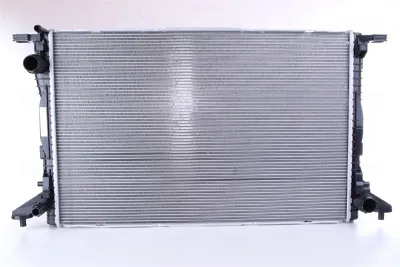 Радиатор охлаждения двигателя NISSENS 606578