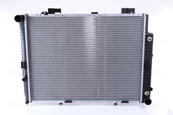 Радиатор основной на Mercedes E  S210