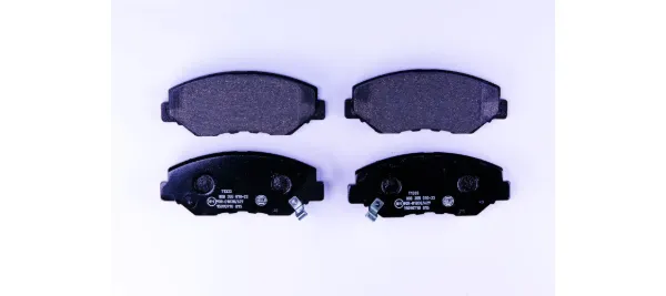 Передние тормозные колодки 8DB355010231 HELLA