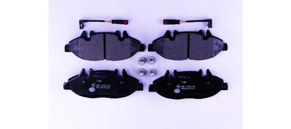 Передние тормозные колодки 8DB355010651 HELLA