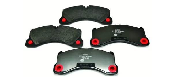 Передние тормозные колодки 8DB355014151 HELLA