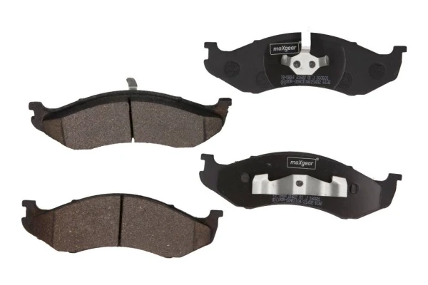Передние тормозные колодки 190884 Maxgear