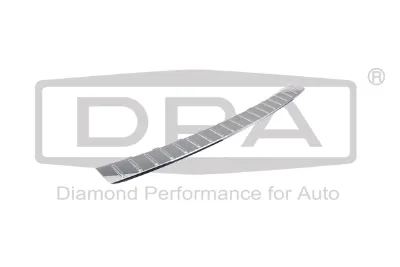 Накладка бампера заднего верхняя защитная (ступень-подножка) DIAMOND 88071330002
