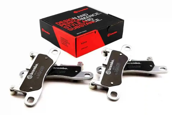 Задние тормозные колодки 07B31547 Brembo