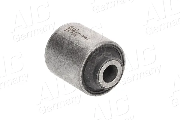 Сайлентблок переднего рычага 70647 AIC