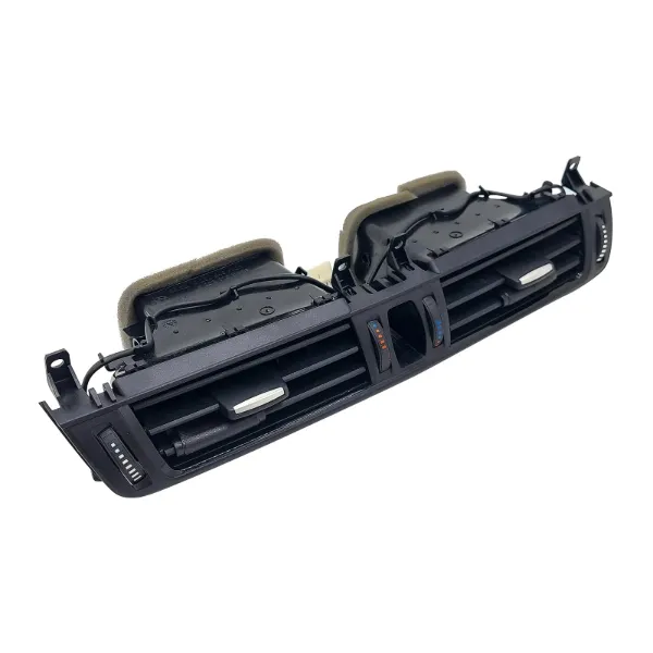 Решетка вентиляции салона на "торпедо" 9252648 BMW