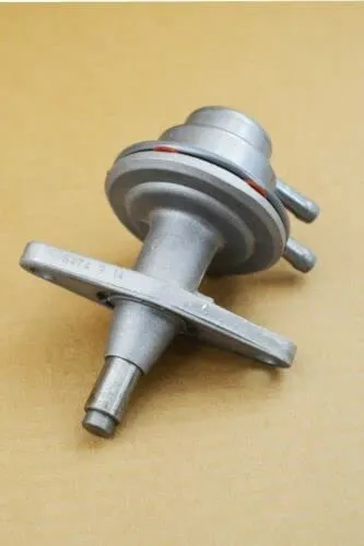 Механический топливный насос 04175474 Deutz