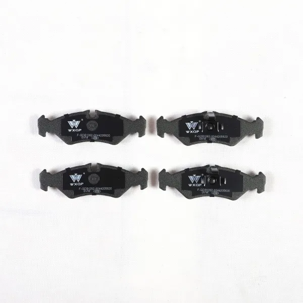 Задние тормозные колодки 0024206920 Mercedes