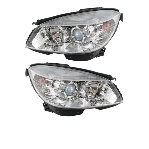 Правая фара A2049065203 Mercedes