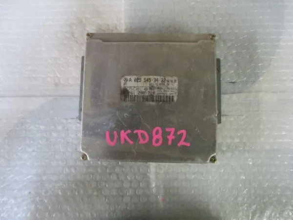Блок управления двигателем A0295453432 Mercedes