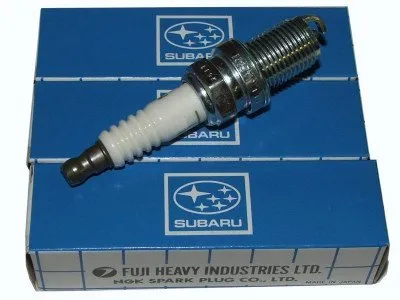 Свечи зажигания 22401AA530 Subaru