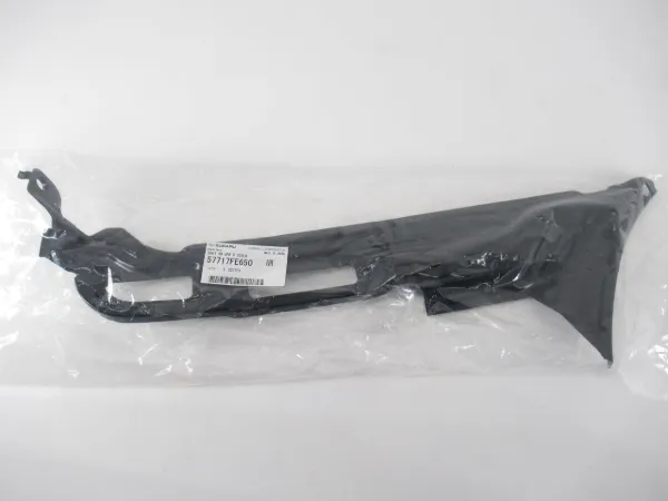 Кронштейн бампера заднего левый 57717FE650 Subaru