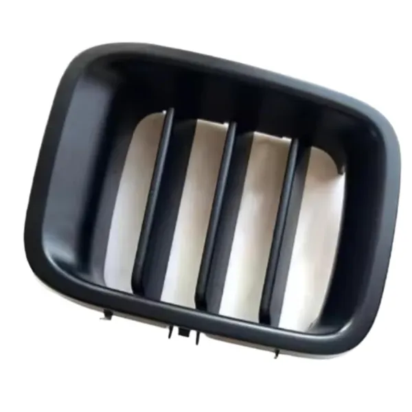 Решетка радиатора 7211281A005PK Suzuki