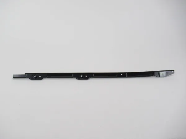 Направляющая заднего бампера правая 52562AA010 Toyota