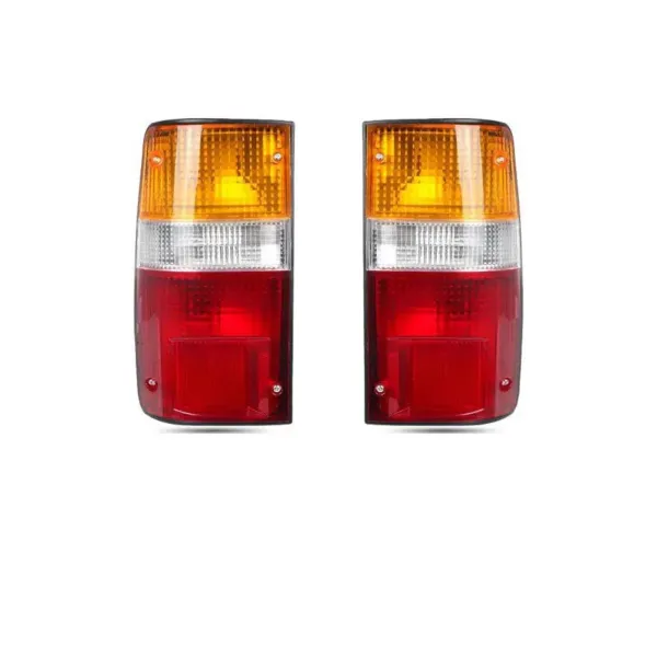 Фонарь задний левый 8156089163 Toyota