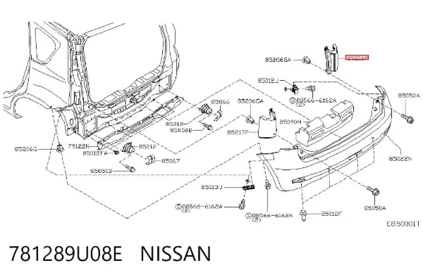 Накладка под задний фонарь правый 781289U08E Nissan/Infiniti