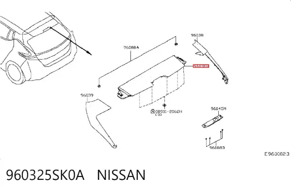 Спойлер багажника (двери 3/5-й задней) 960325SK0A Nissan/Infiniti