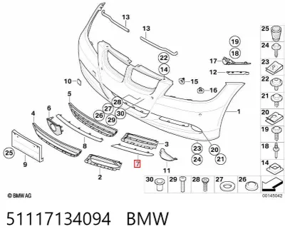 Молдинг решетки радиатора правый BMW 51117134094