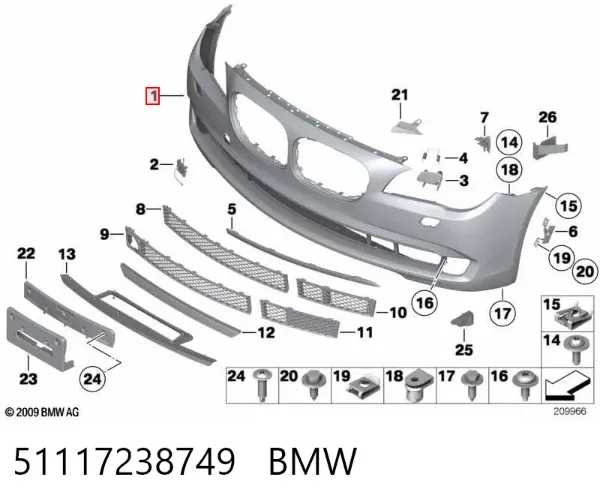Передний бампер 51117238749 BMW