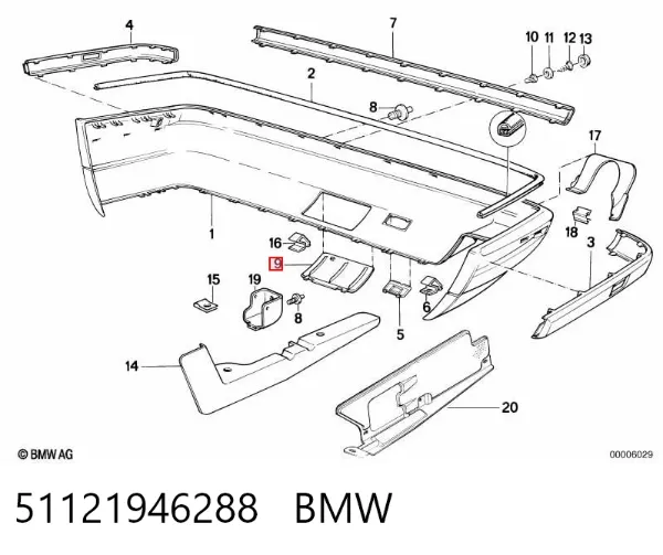 Заглушка бампера буксировочного крюка задняя 51121946288 BMW