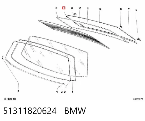 Молдинг крышки багажника 51311820624 BMW