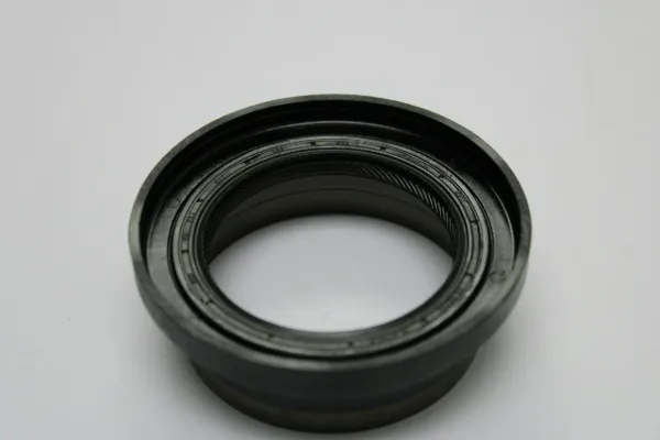 Правый сальник полуоси 02J409528C VAG