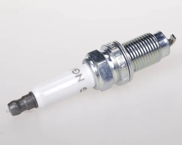 Свечи зажигания 03F905600A VAG