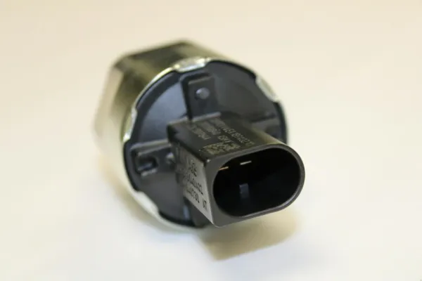 Регулятор давления топлива 03L130764A VAG
