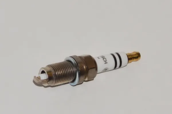Свечи зажигания 101905601B VAG