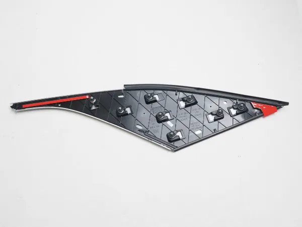 Накладка стойки кузова внешняя задняя правая 11A853378ATO8 VAG
