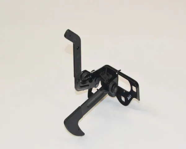 Стояк-крюк замка капота 1Z0823480G VAG
