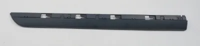 Молдинг двери задней правой нижний VAG 3G0853778GRU