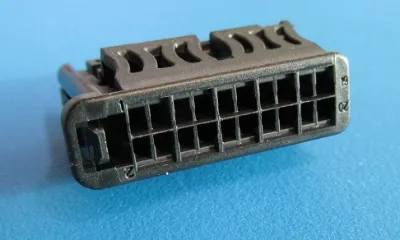 Разъем (фишка) генератора VAG 4M0972710