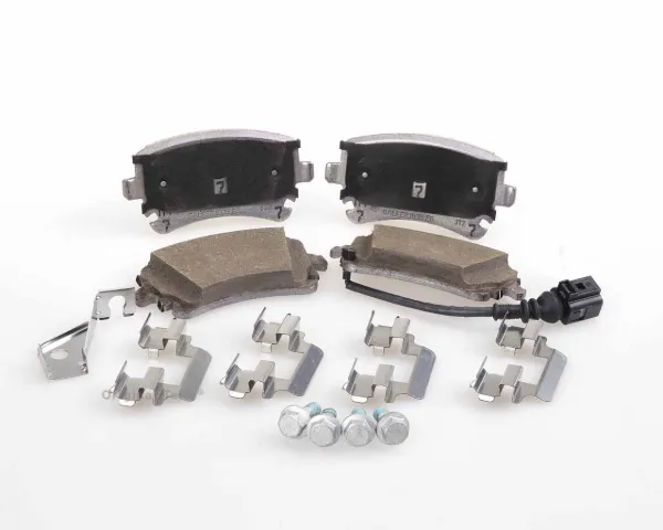 Задние тормозные колодки 7E0698451B VAG