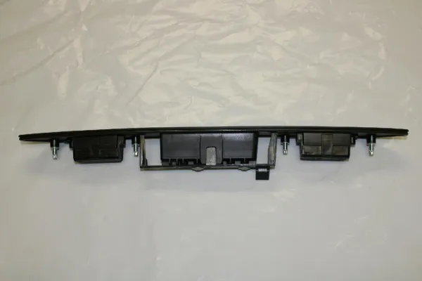 Накладка крышки багажника 8P48275743FZ VAG