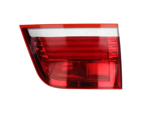 Фонарь задний правый внутренний 31698087 Volvo
