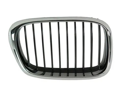 Решетка радиатора правая 51137473702 BMW