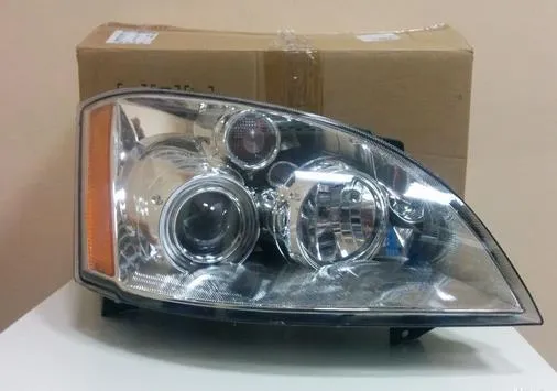 Правая фара A213772020AB Chery