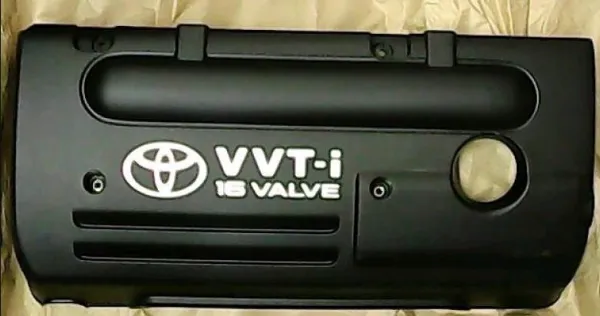 Экран двигателя на Toyota Avensis II T25