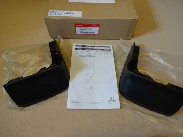 Передние брызговики Honda Civic VIII