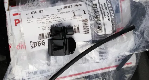 Форсунка омывателя Nissan Altima L33