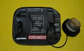 Лючок бензобака Mitsubishi Lancer IX