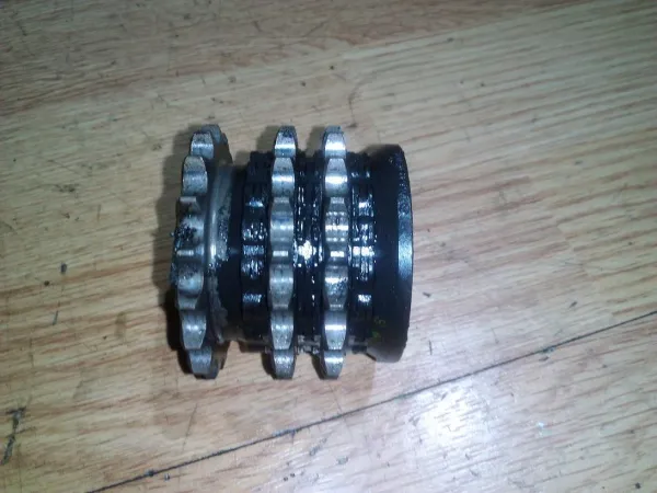 Звездочка привода коленвала A6110500403 Mercedes