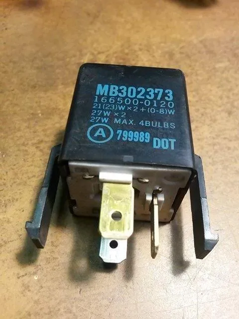 MB302373 Mitsubishi Реле указателей поворотов