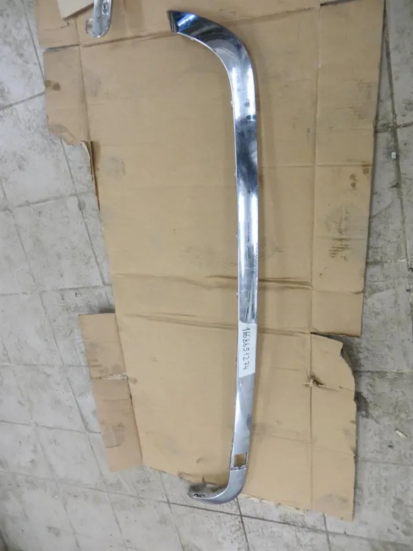 Молдинг бампера заднего A1668851274 Mercedes