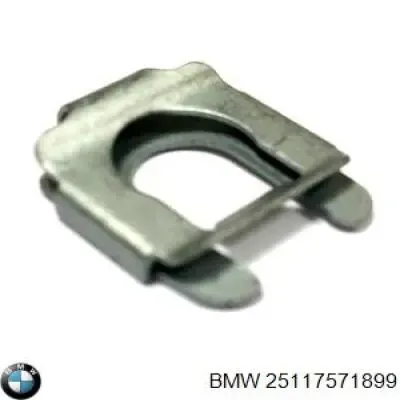 Закладная гайка под саморез 25117571899 BMW