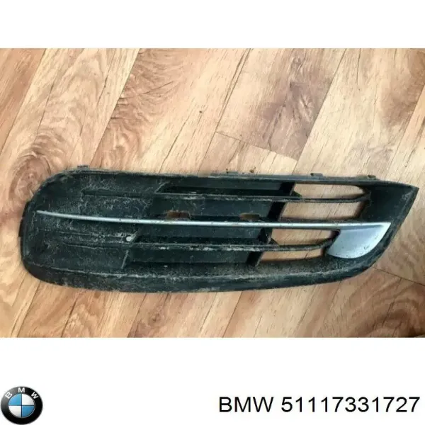 Решетка бампера переднего левая 51117331727 BMW