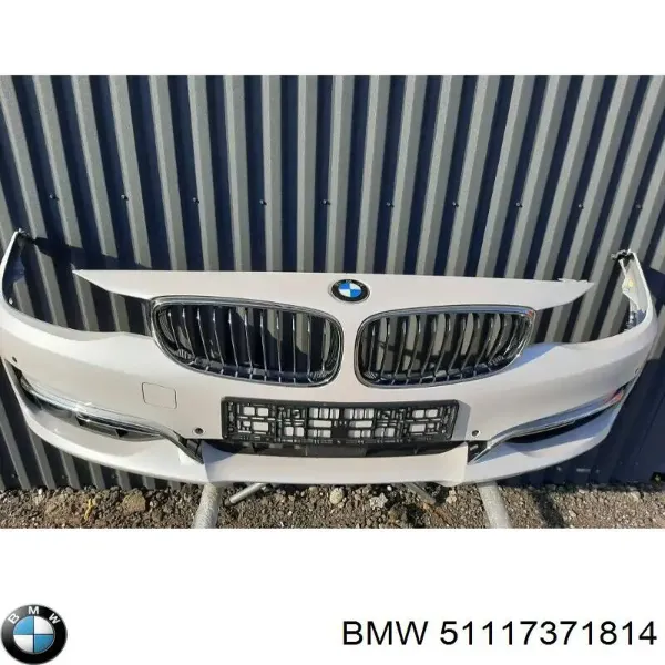 Передний бампер 51117371814 BMW